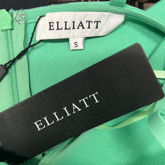 Elliatt Miya Bodycon Dress Sweatheart Keyhole Neckline Sz‎ S - Picture 5 of 6